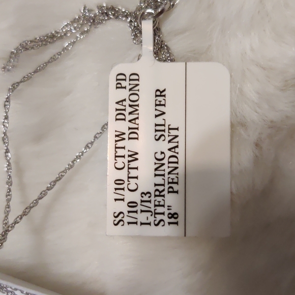 Necklace - Picture 4 of 4